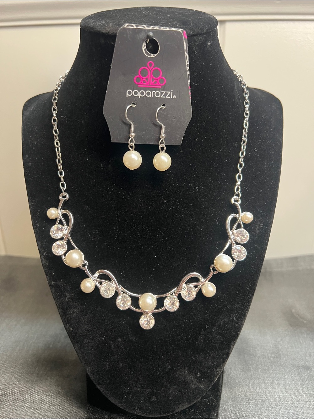 Paparazzi Silver Pearl and Crystal Necklace with Matching Drop Earrings - White